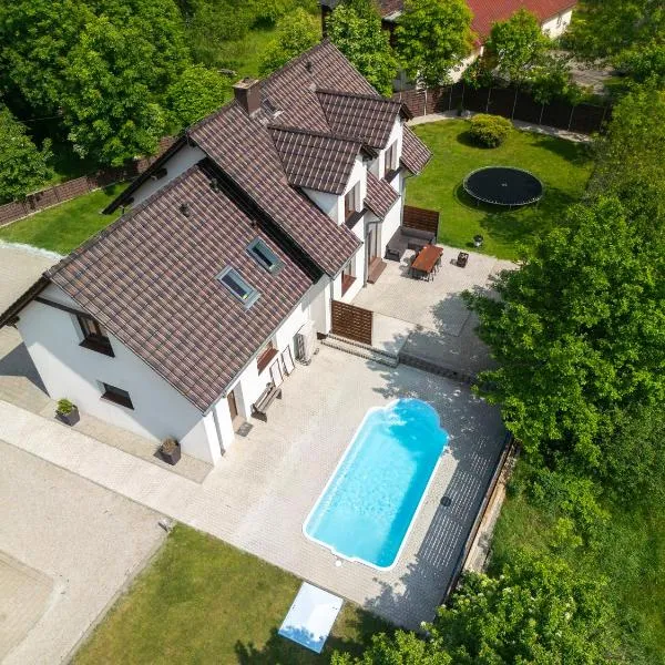 #4 Apartament Sosnówka B2 z basenem i strefą SPA, hotel a Sosnówka