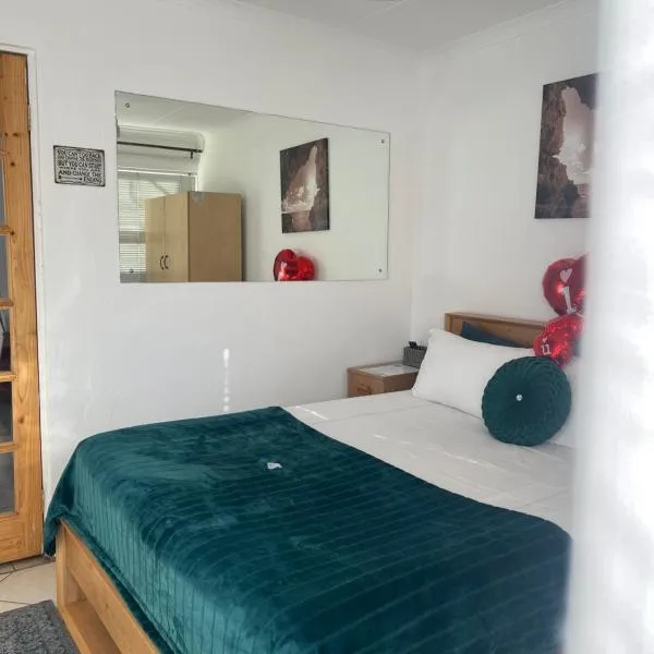EasyStay Hideaway, hotel in Pretoria