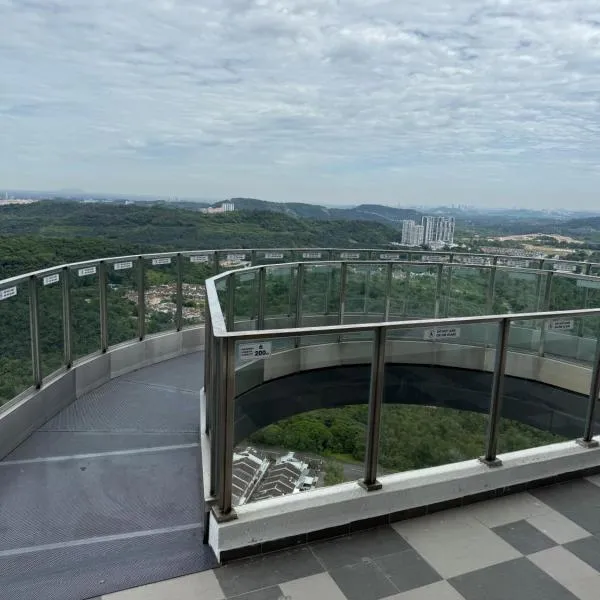 New Mesahill premier residence with rooftop sky walk and sky lounge mountain view, hotel in Nilai