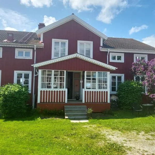 Djurstagården Hälsingegård, hotel v destinaci Jättendal