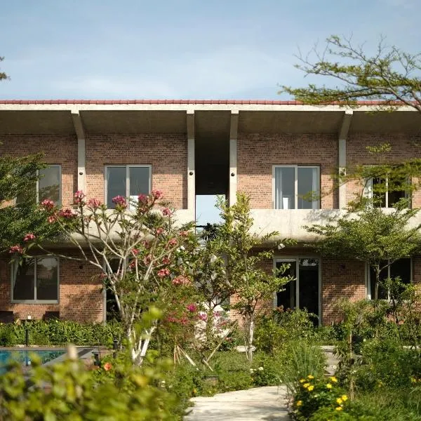Sea to Sea Villa Boutique, hotel in Hue