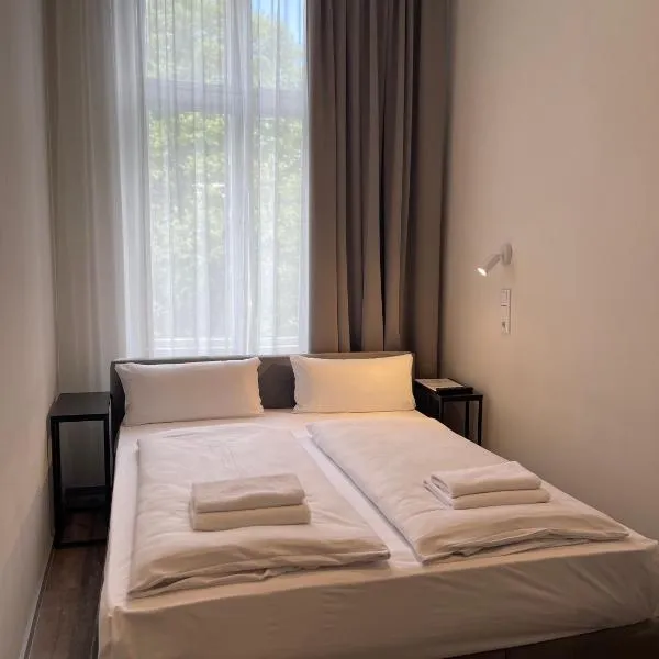 Motel Blue - Minimalist Boutique Hotel, hotel in Berlin