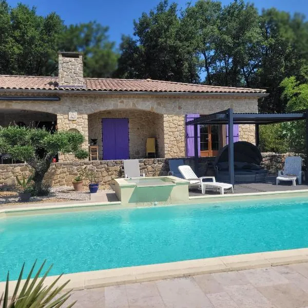 Chambre d'hôtes au pied du Ventoux, hotel em Aubignan