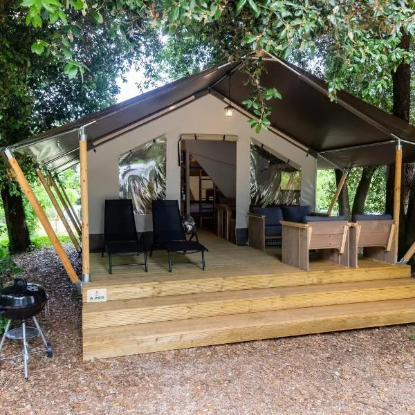 Istra Sunny Tent in Lanterna Premium Camping Resort 4*, hotel v Poreči