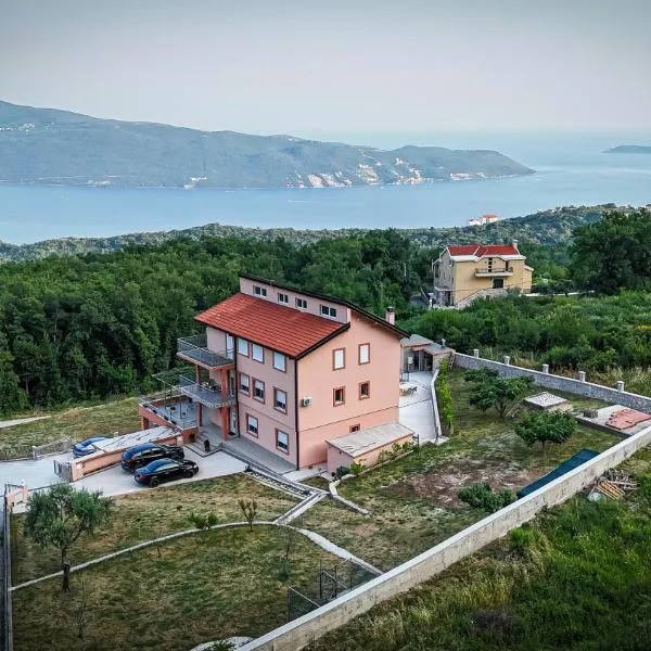 La Vita Bella, hotel v destinaci Herceg-Novi