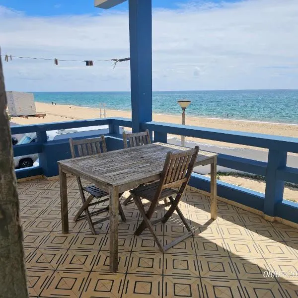 Blife Vistaya private rooms at Faro beach, hotel in Faro