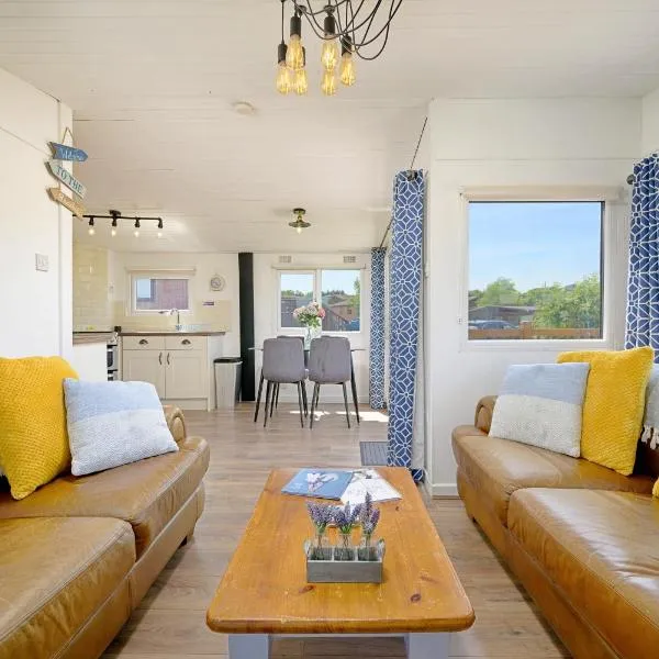 Finest Retreats - Forest Lodge, hotel in Pwllheli