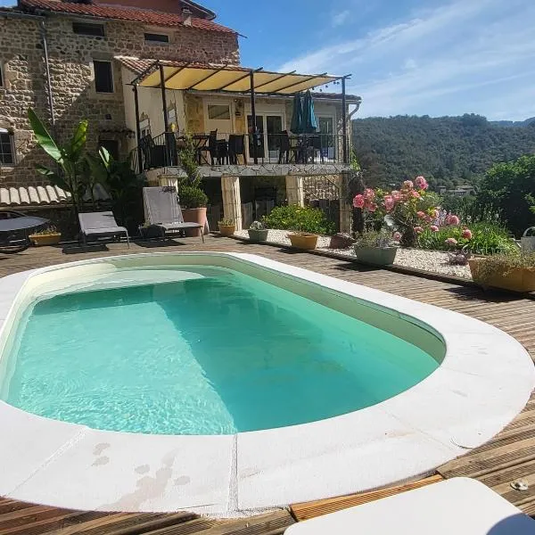Chambres d'hôtes La Storya, hotel v destinaci Meyras