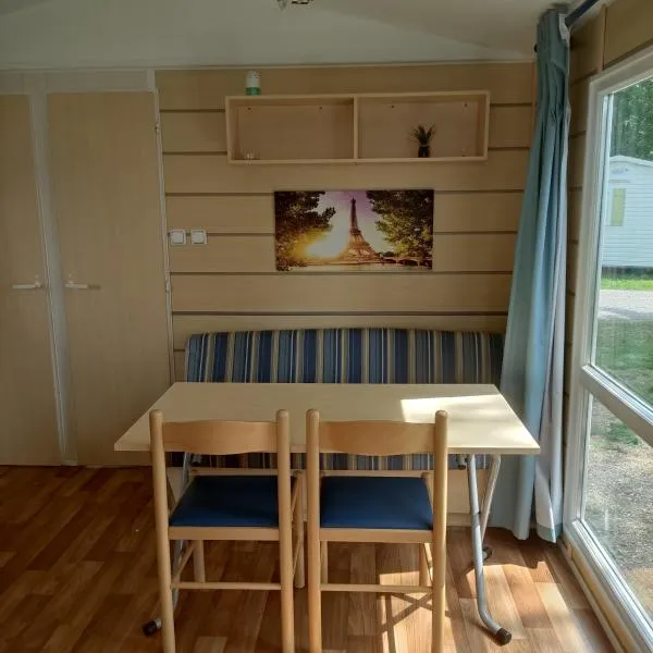 Smart Home Paris mit Terrasse, Europapark, Rulantica 15min, hotel v destinaci Boofzheim