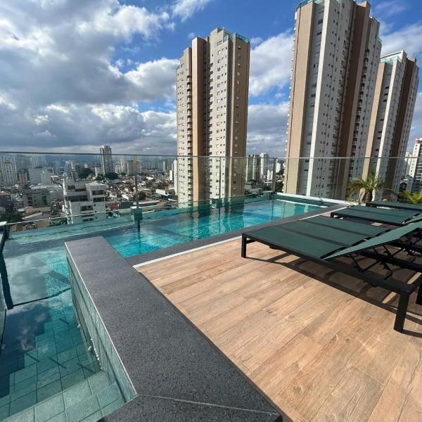 Estúdios com piscina e academia no rooftop