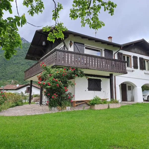 Villa Adriana, hotel in Tenno