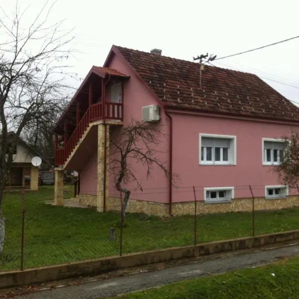 Apartman Anka, hotel in Ratkovica