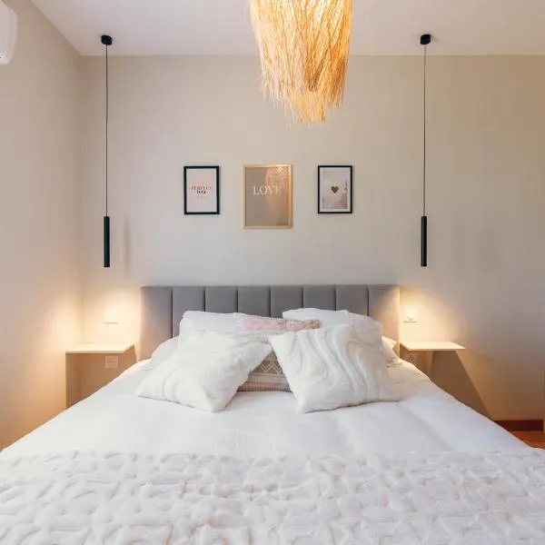 L'élegant, climatisé et rénové - Appart'hôtel Chez MV, hotel v destinaci La Ferté-Gaucher