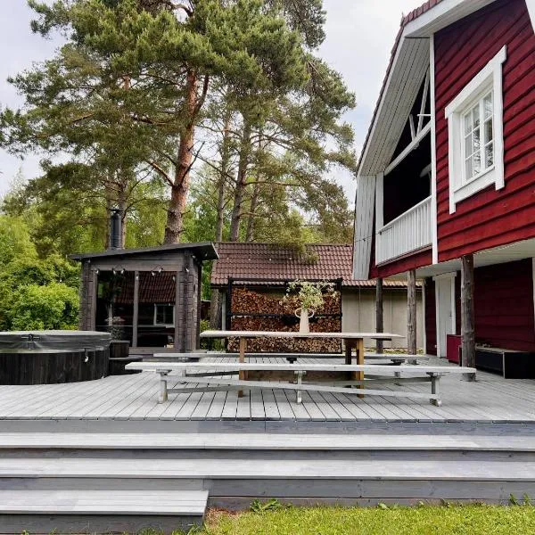 Forest Escape 35min from Tallinn - HotTub & Sauna, hotel in Sõitme