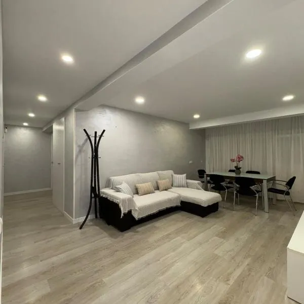 Apartment near downtown, hotel i Torrejón de Ardoz