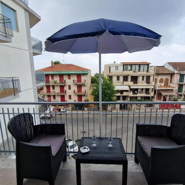 Fondachello Suites - Fondachello Apartments, hotel em Mascali