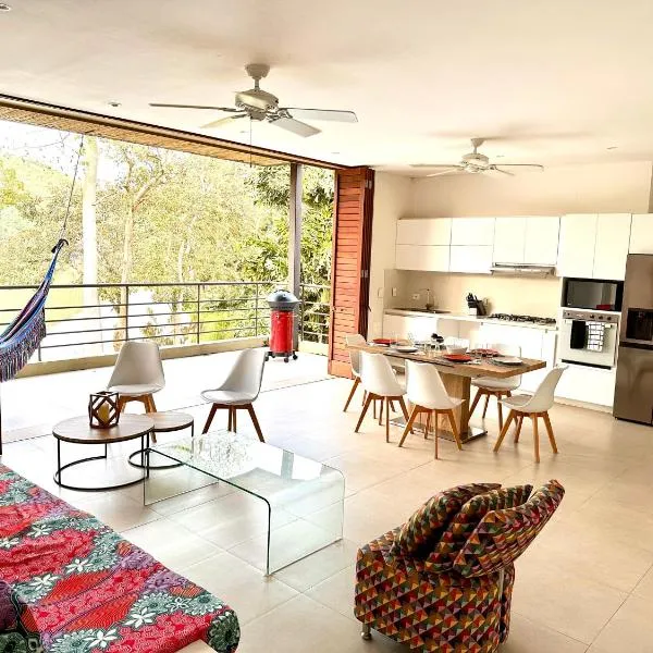 Hermosa Villa en Mesa de Yeguas, hotel en Anapoima