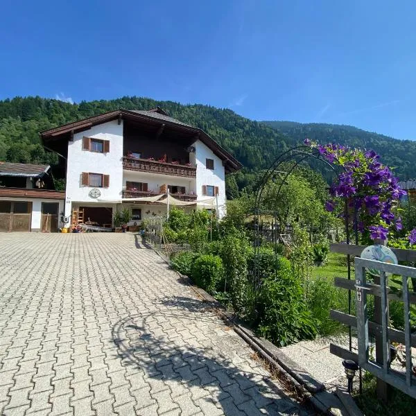 Landhaus Marmorata FeWo, hotel a Sattendorf