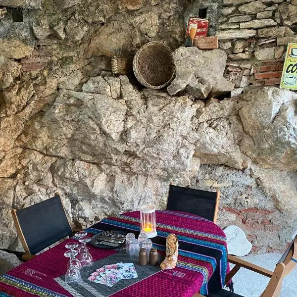 Chambre d'Hôtes les 3 Cochons d'Olt, hotel v destinaci Arcambal