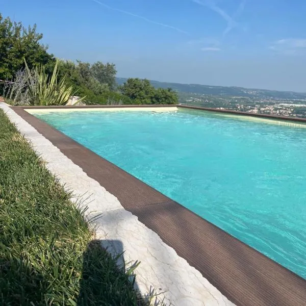 Casa vacanze Conca d Oro, hotel v destinaci SantʼAmbrogio di Valpolicella