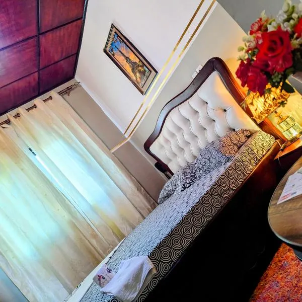Rams Eng Home, hotel in Douala