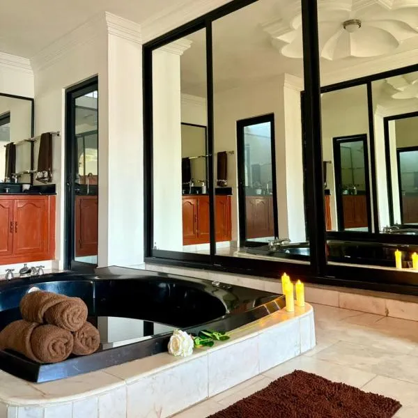 Domus Áurea, hotel en Mazatlán
