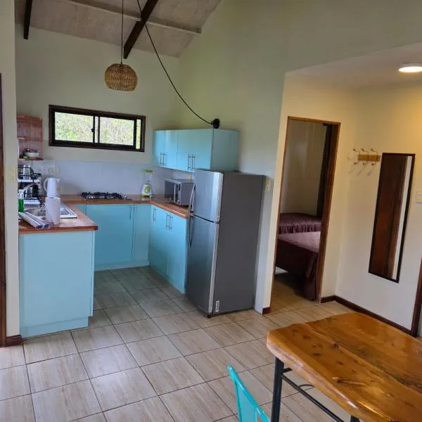 Cabañas Kaituoe Rapa Nui Isla de Pascua, hotel in Hanga Roa