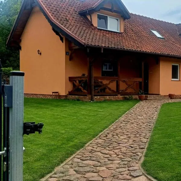 Noclegi Tomaszkowo, hotel en Tomaszkowo
