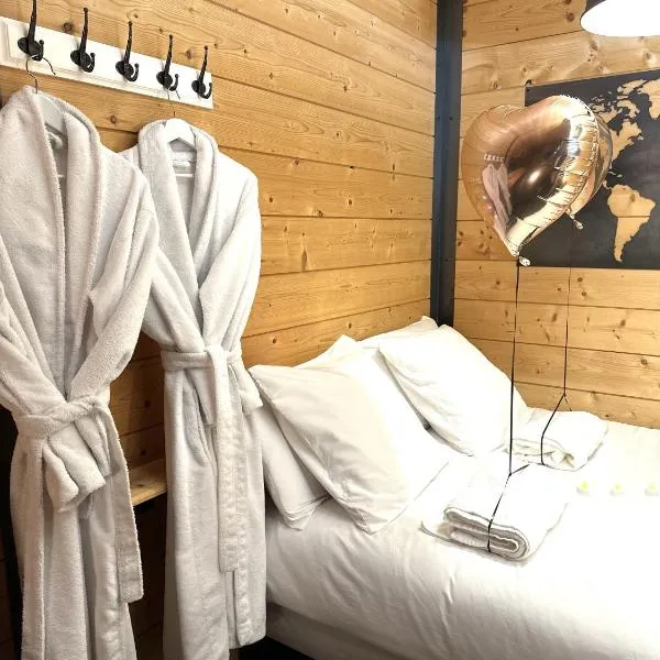 Saint-Laurent-dʼAndenay में, होटल La Cabane SPA