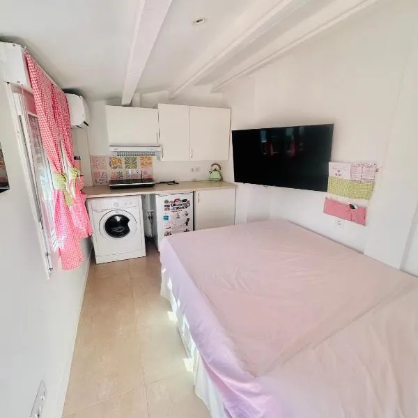 Habitación con baño y cocina, hotel in Caudiel