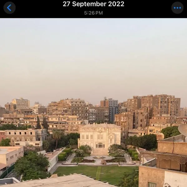 شقه عوائل للمتزوجين فقط ويمنع شرب الكحول داخل الشقه منعا باتا تتكون من غرفتين وصاله مطله على السفاره السعوديه القديمه والسفاره الايطاليه ملاصقه لكليه الطب القصر العيني, Hotel in Kairo
