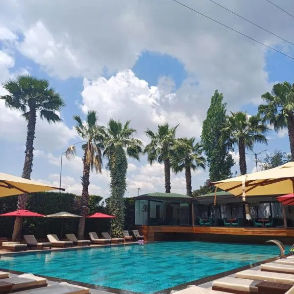 Boris Hotel Beylikdüzü, hotel v destinaci Beylikduzu