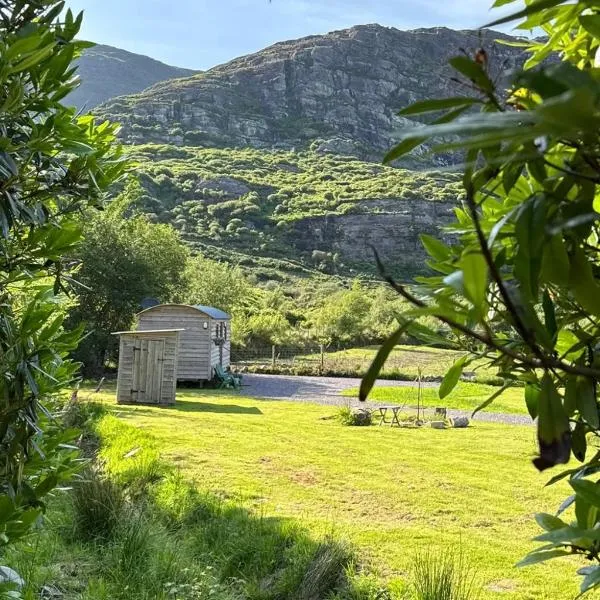 Little Heaven shepherds hut, hotel in Glengarriff