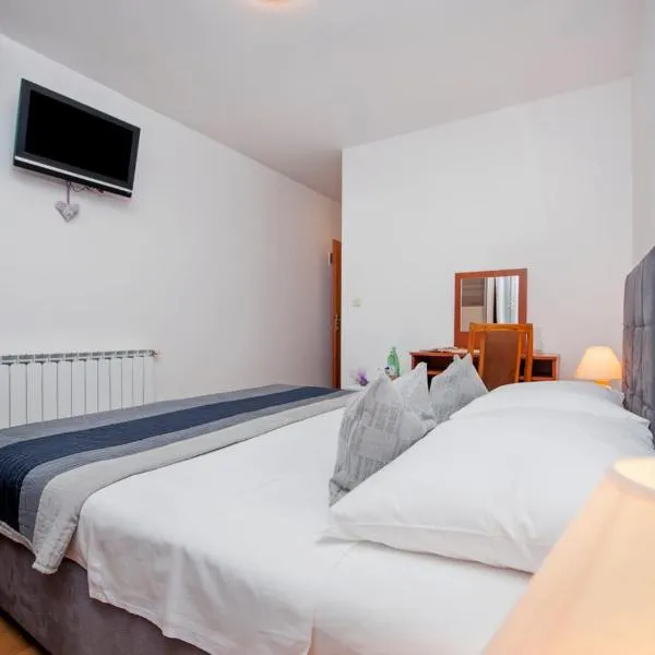 Ladonja bed & breakfast, hotel v destinaci Rovinjsko Selo