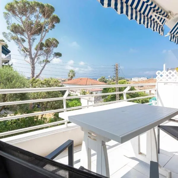 Florida 35m studio with sea views close to the Croisette, hotel in Cannes