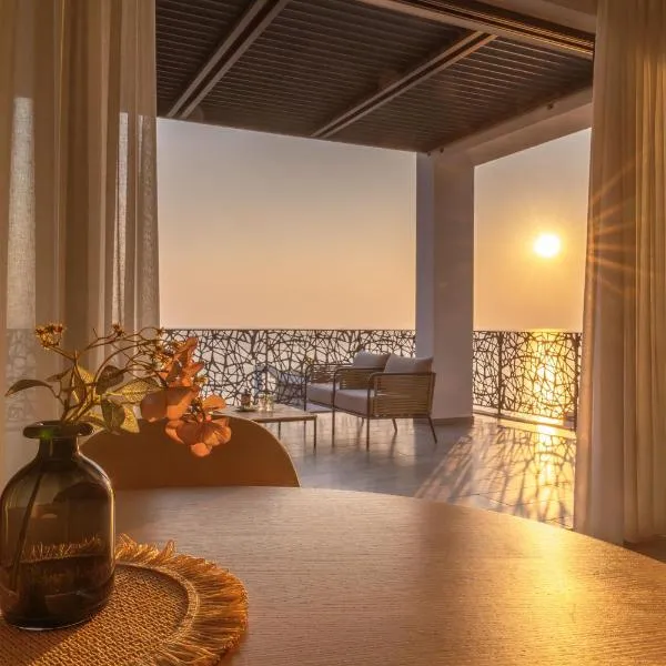 Glow Boutique Hotel & Suites, hótel í Sarandë