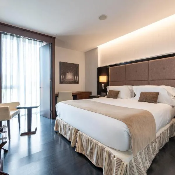 Hotel Diagonal Plaza, hotel em Zaragoza