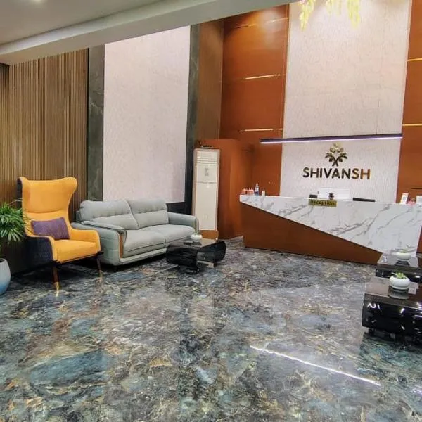 Hotel Shivansh, מלון בVerāval