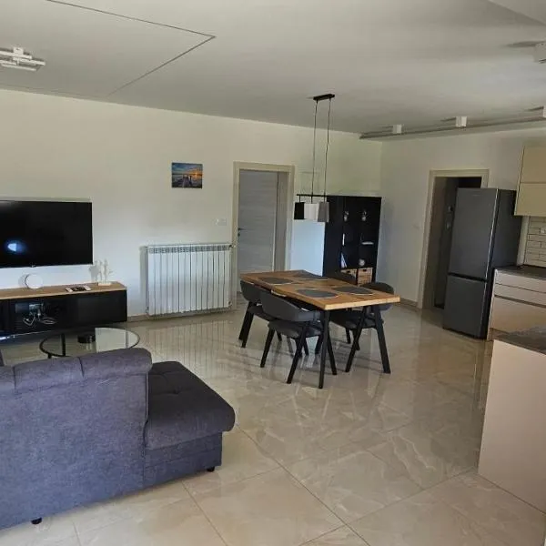 Apartman M&L, hotel in Rupa