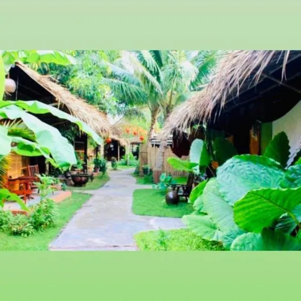 Under The Coconut Tree Hoi An Homestay, hotel in Hoi An