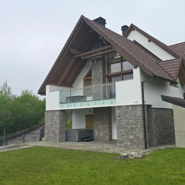 Komforna planinska kuća za odmor, hotel en Mrkopalj