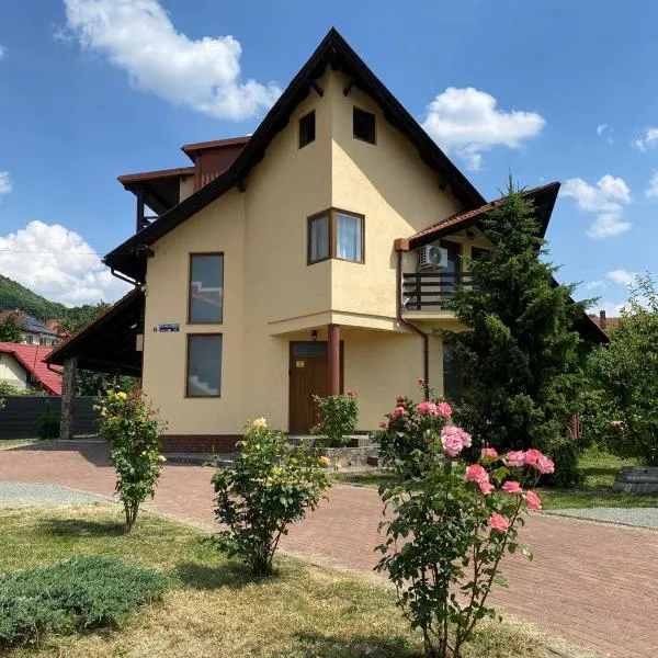 Koko home, hotel in Baia Mare