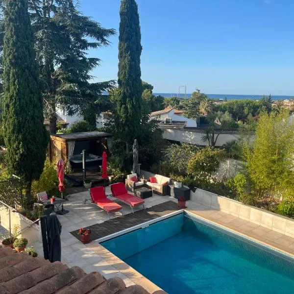 La Villa des Cèdres & SPA "réservée aux couples", hotel Cap d'Agde-ban