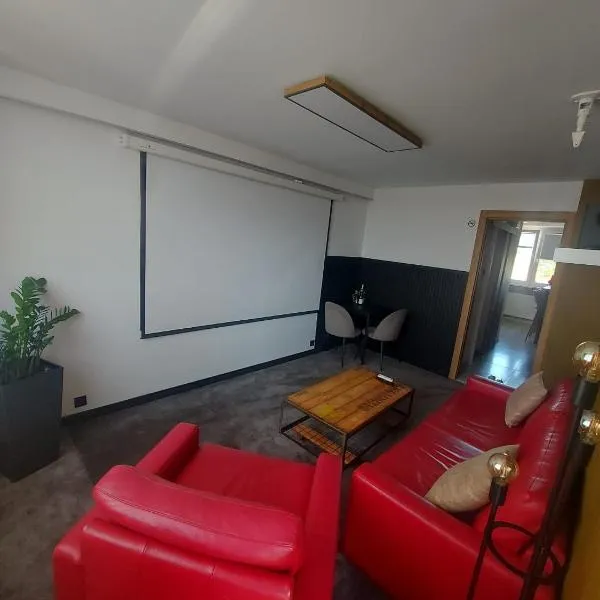 Apartament Dziesiątka, hotel v destinaci Bolesławiec