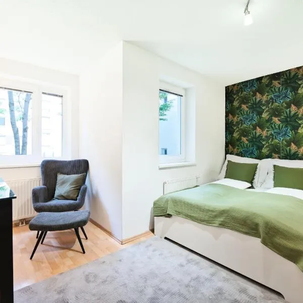Bright City Apartment Free Parking & 2 Min to Subway, hotel in Vienna