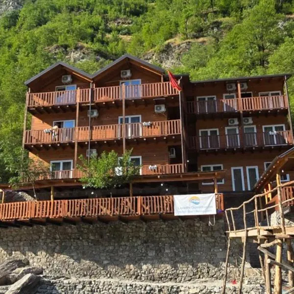 Livadhi Guesthouse, hotel v destinaci Mollʼ e Shoshit