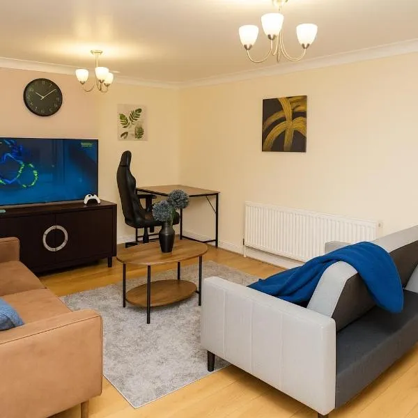 Elegant 3-Bedroom, Free parking, Garden, Pet Friendly, superfast Wi-Fi!, hotel in Sittingbourne