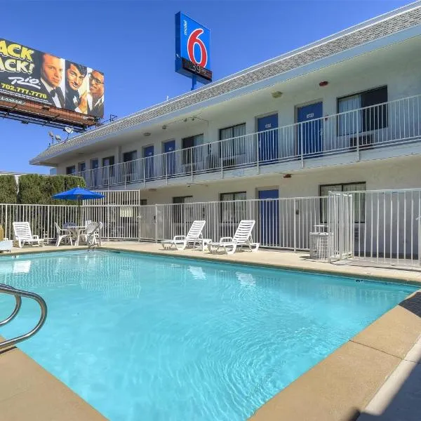 Motel 6 Las Vegas, NV – I-15 Stadium, hótel í Las Vegas