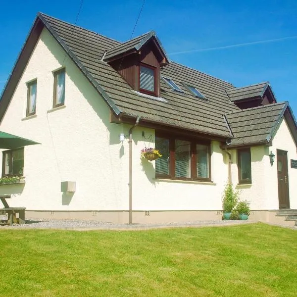Ardarroch Cottage 5 Star B&B and Self Catering Studio Cabin, hotel in Kinlocheil