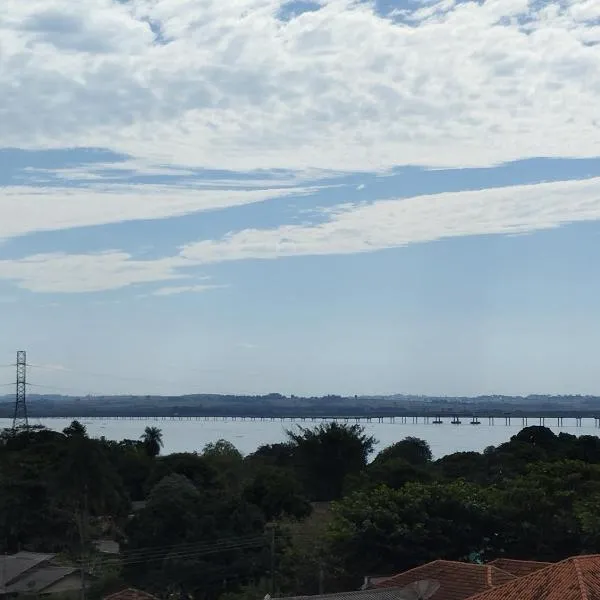 Casa Amarte - Sobrado Privado com Garagem, hotel in Guaíra